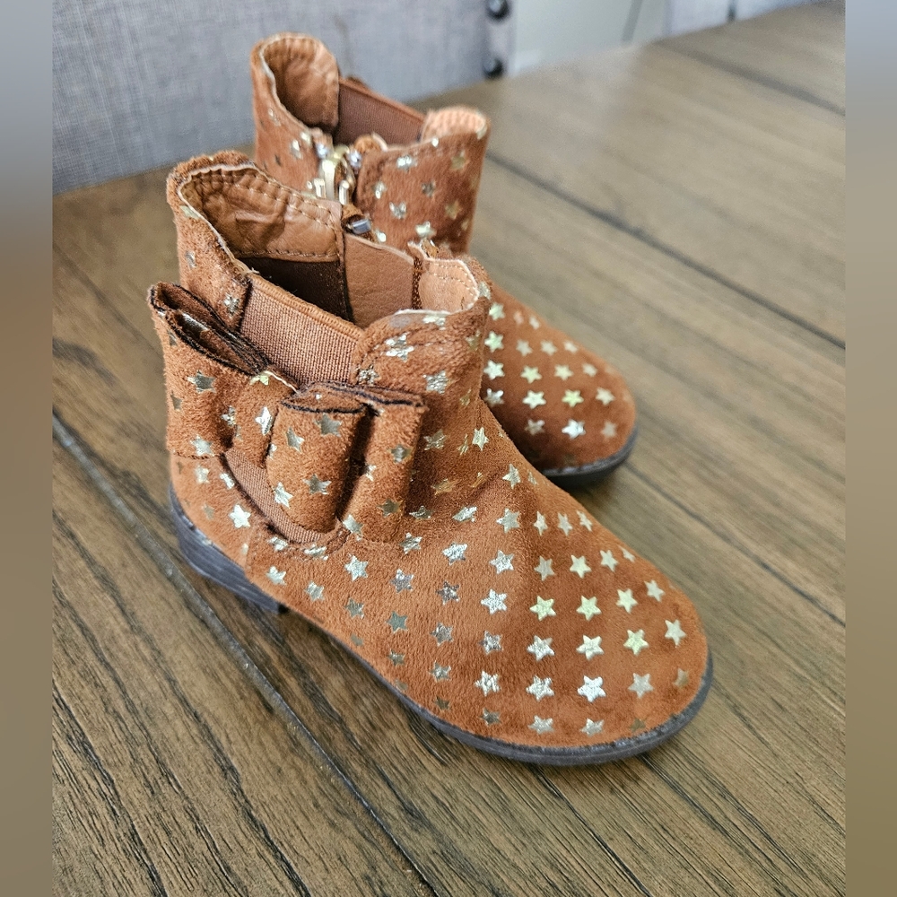 Tahari toddler booties
